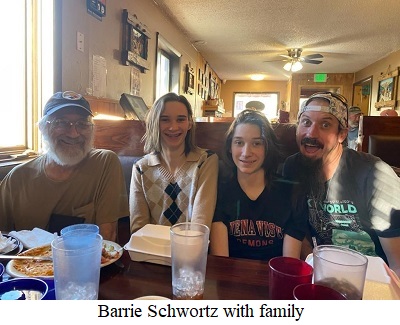 Barrie Schwortz with family